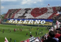 Tifosi della Salernitana già pronti a festeggiare la promozione