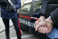 Ruba in casa della nonna e scappa. è arrestata dai carabinieri una 27enne