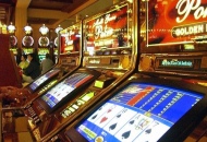 Videopoker illegali in circolo recreativo denunciato presidente «Samuel Games»