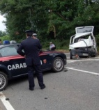 Scontro frontale muore un giovane